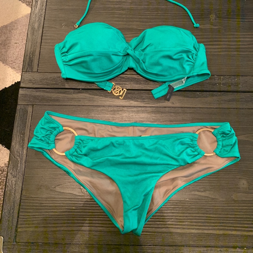 Green VS BIKINI